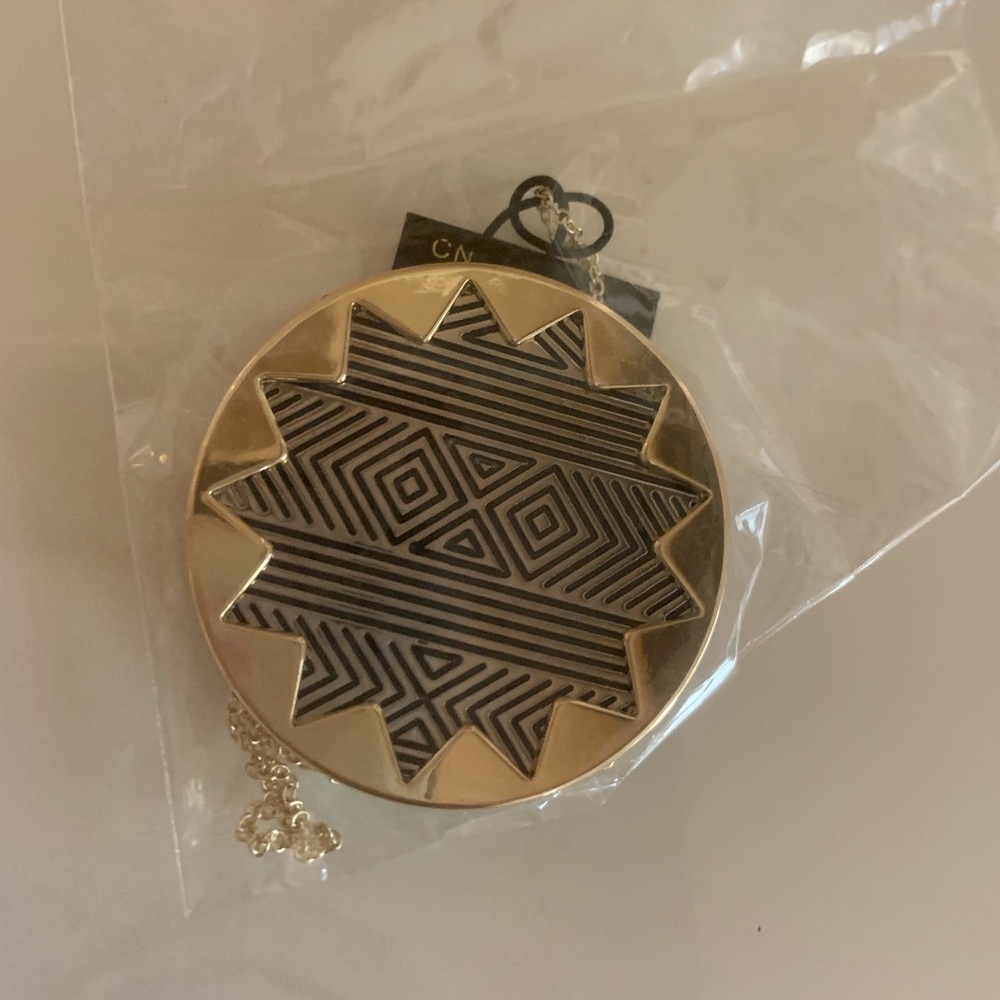 House of Harlow Necklace